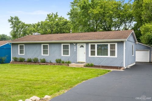 144 Pheasant Trl, Carpentersville, IL 60110-1451