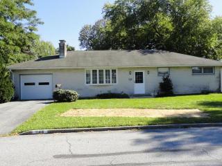 1148 Cedar Crest Dr, Lebanon, PA 17046-8232