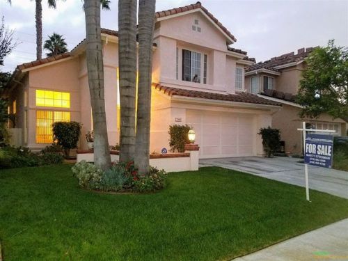 2305 Via Platillo, Carlsbad, CA 92009-6604