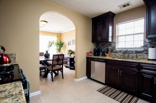 6063 Creekview, Rex GA 30273 exterior