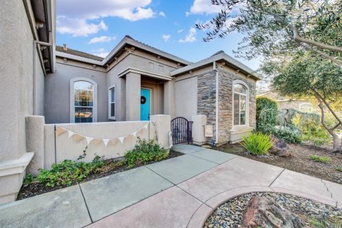 131 Feather River Cir, Vacaville, CA 95688-8749