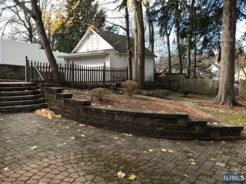 205 Elizabeth St, Oradell, NJ 07649-2608
