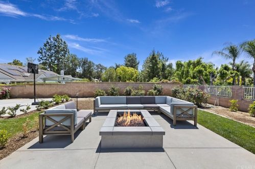 7539 Whitegate Ave, Riverside CA  92506-5455 exterior