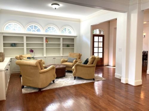 2588 Druid Hills Rd, Atlanta GA  30329-3244 exterior