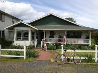 2043 Chehalem Dr, Newberg OR  exterior