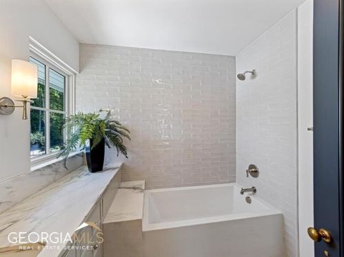 2303 Havenridge Dr, Atlanta GA  30305-4014 exterior