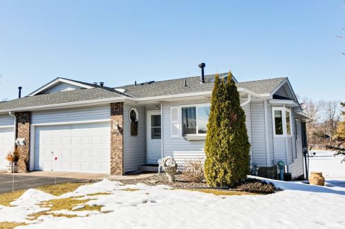 7156 218th St, Columbus, MN 55025