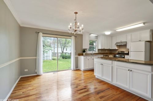 1201 Brandywyn Ln, Buffalo Grove, IL 60089-1103