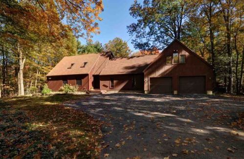 113 Odell Rd, Sandown, NH 03873-2234