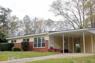 24 Willow Dr, Newnan, GA 30263-5289