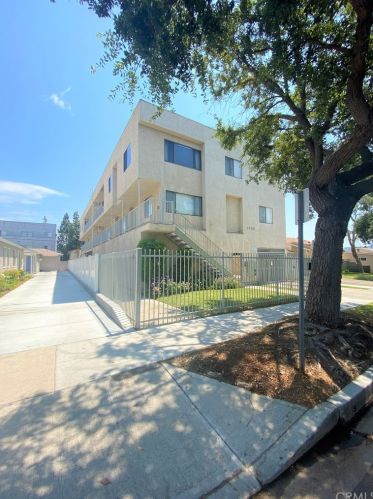 2250 Fairview St, Burbank, CA 91504-3165