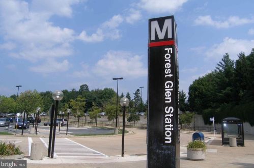 1707 Forest Glen Rd, Silver Spring MD  20910-1409 exterior