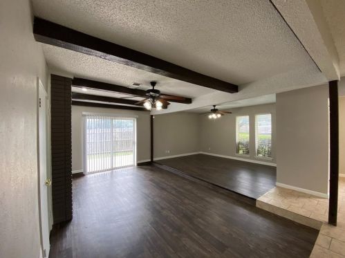 4543 Alta Mesa Blvd, Fort Worth TX  76133 exterior