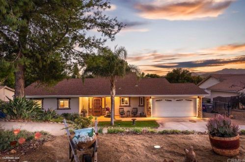 16543 Dartolo Rd, Ramona, CA 92065-4665