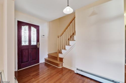 1311 Martine Ave, Scotch Plains, NJ 07076-2512
