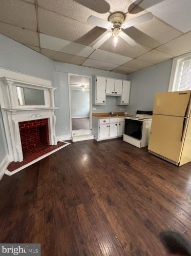 109 Congress St, Charles Town, WV 25414-1315