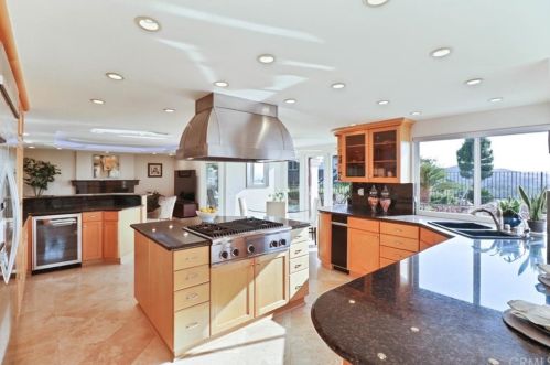 865 Swallow Way, Anaheim CA  92807-4430 exterior