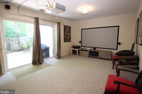 7676 Tiverton Dr, Springfield VA  22152-2018 exterior