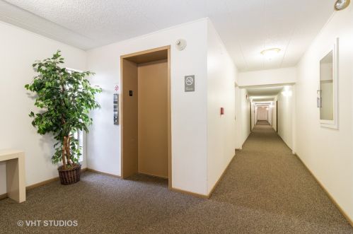 1207 Old Wilke Rd, Arlington Hts, IL 60005-2975