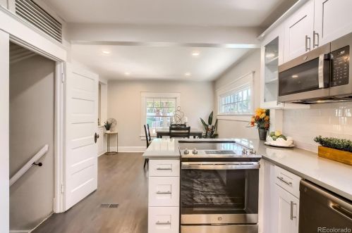 3221 Grant St, Englewood CO 80113-6829 exterior