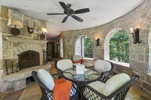3015 Andrews Dr, Atlanta GA  30305-2001 exterior