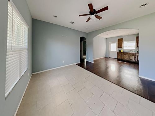 3725 San Rose Dr, Fort Worth, TX 76119-2971