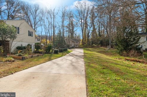 55 Dividing Creek Ct, Arnold, MD 21012-1060