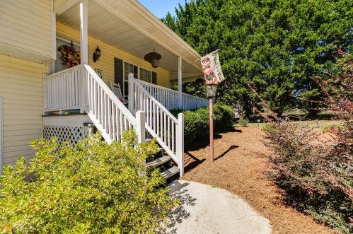 300 Orchard Dr, Temple, GA 30179-5143