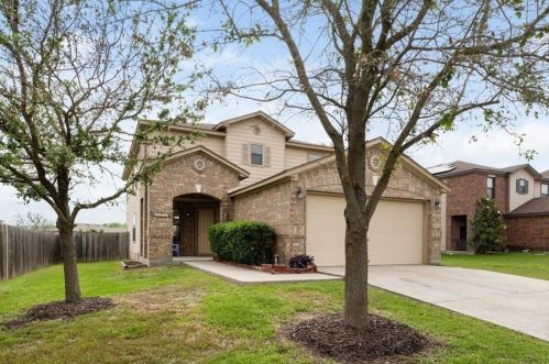 2417 Mccook Dr, Georgetown TX  78626-8153 exterior