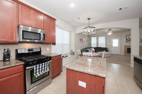 5302 Jay Thrush Dr, Richmond TX 77407-4011 exterior