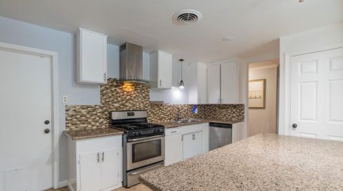 2010 Geneva Dr, Modesto, CA 95350-2826