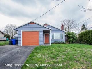 7957 Wabash Ave, Portland OR  97217-6037 exterior