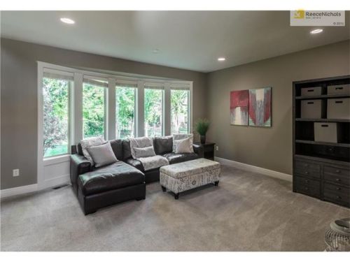 9708 Inspiration St, Shawnee Mission, KS 66227-7273