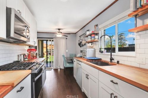 4501 Larchwood Pl, Riverside CA  92506-1189 exterior