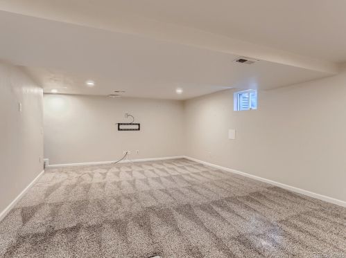 3854 Evanston St, Aurora CO  80014-4033 exterior