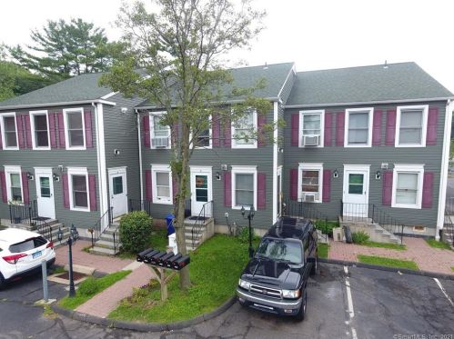 72 Chestnut St, Norwalk CT  06854-3612 exterior