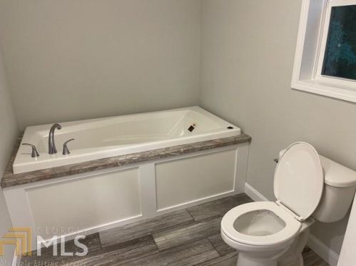 1030 Bramblewood Dr, Madison, GA 30650-1911