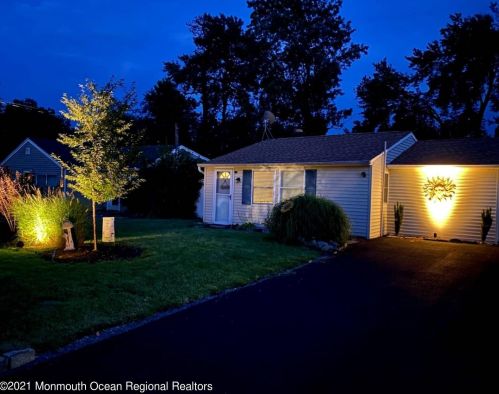 1009 Inland Rd, Lacey, NJ 08731-5209
