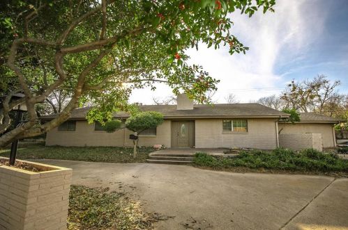 8508 Berend Ct, Fort Worth, TX 76116-7680