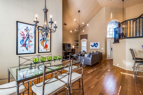 337 Touchdown Dr, Irving TX exterior