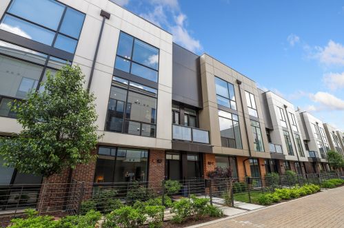 1916 Campbell Ave, Chicago, IL 60647-4333