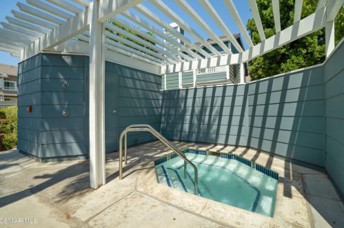 3922 Cochran St, Simi Valley CA  93063-2373 exterior