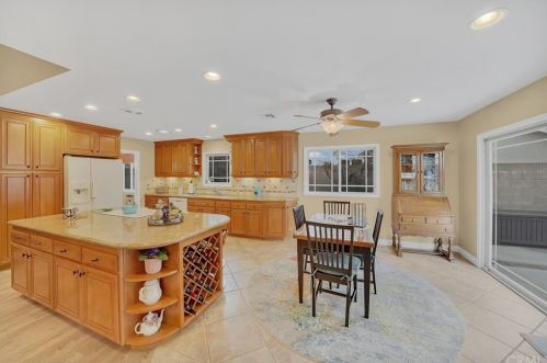 16792 Mount Eden St, Santa Ana, CA 92708-2516