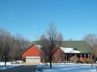 3122 18th St, Charleston, IL 61920-9018