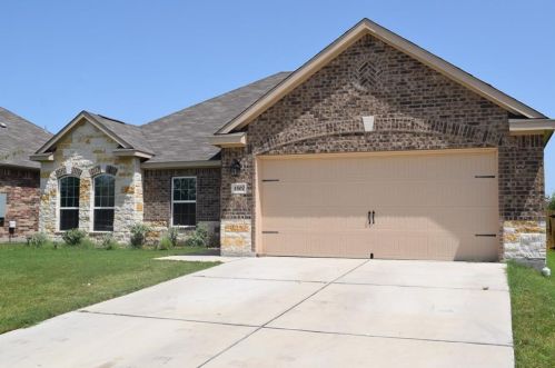 1507 Twin Estates Dr, Uhland TX  78640 exterior