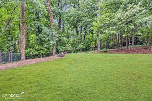 6896 Lockridge Dr, Atlanta GA  30360-1515 exterior