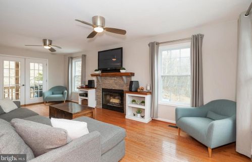 167 Dragons Rd, Linden, VA 22642-5754