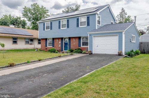 12 Buckeye Ln, Willingboro, NJ 08046-3919