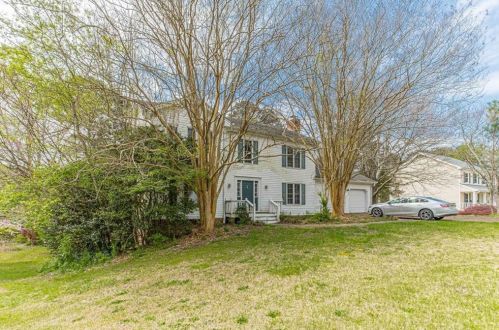 1221 Summit Chase Dr, Lithonia, GA 30078-3518
