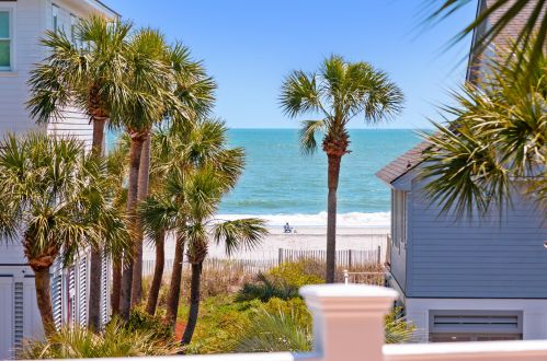5 Beachwood, Isle Of Palms SC  29451-2815 exterior